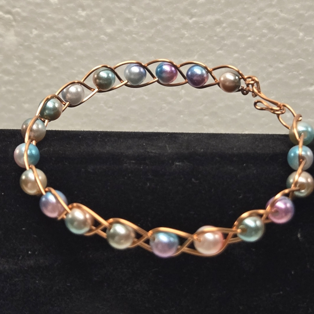 Handcrafted Elegant Multicolor Pearl Bracelet